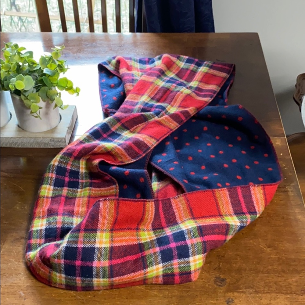 Two sided wrap scarf